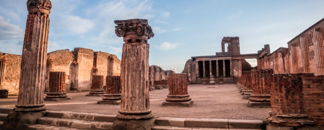 Pompeii and Herculaneum private tour